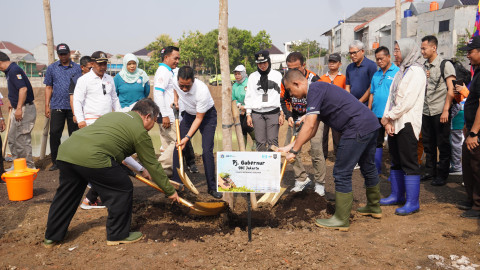 Tanam 700 pohon di jabodetabek